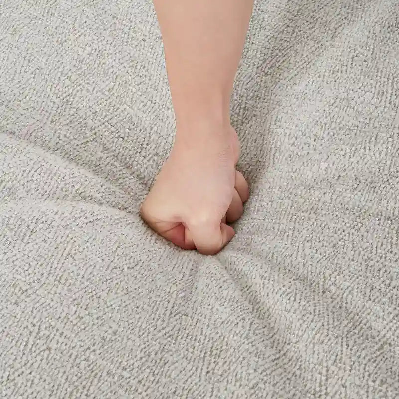 37.2 Fauteuil d'appoint en chenille clouté