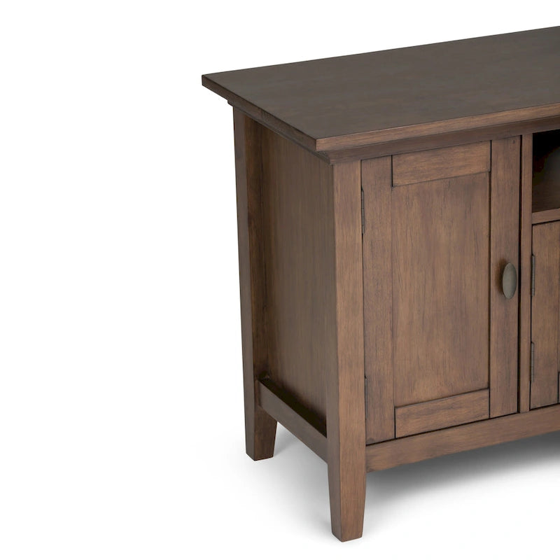 Meuble TV transitionnel en BOIS MASSIF Mansfield de 72 pouces de large pour téléviseurs jusqu'à 80 pouces - 72 L x 16,5 P x 26 H