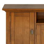 Meuble TV transitionnel en BOIS MASSIF Mansfield de 72 pouces de large pour téléviseurs jusqu'à 80 pouces - 72 L x 16,5 P x 26 H