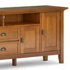 Meuble TV transitionnel en BOIS MASSIF Mansfield de 72 pouces de large pour téléviseurs jusqu'à 80 pouces - 72 L x 16,5 P x 26 H