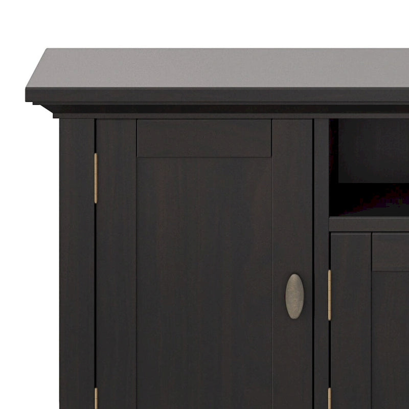 Meuble TV transitionnel en BOIS MASSIF Mansfield de 72 pouces de large pour téléviseurs jusqu'à 80 pouces - 72 L x 16,5 P x 26 H