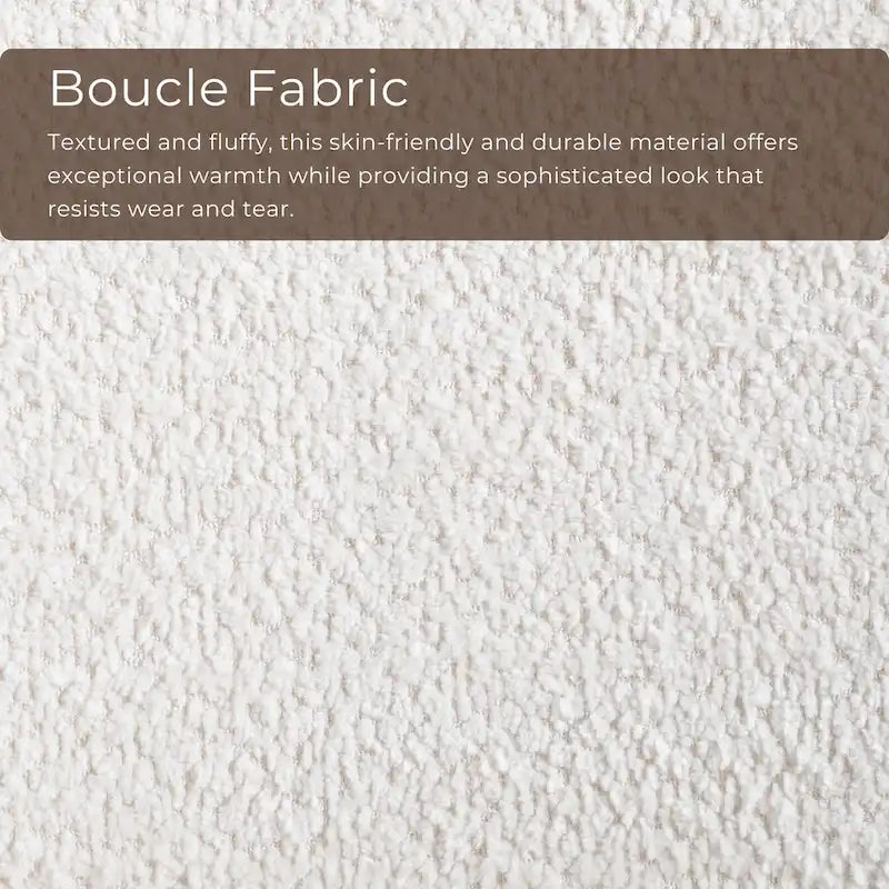 Beau | Lot de 2 chaises de salle à manger en noyer de style milieu de siècle avec assises en tissu bouclé